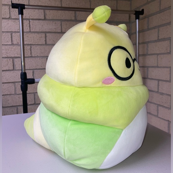 Squishmallows Gilma the Bookworm with Glasses - Picture 11 of 17
